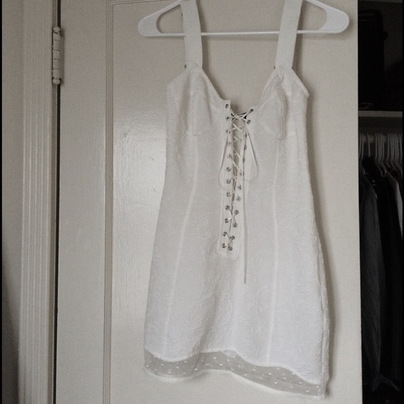 🚫SOLD🚫For Love and Lemons "She's A Knockout" - Picture 4 of 4