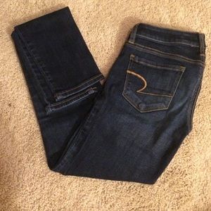 Dark wash skinny American Eagle jeggings