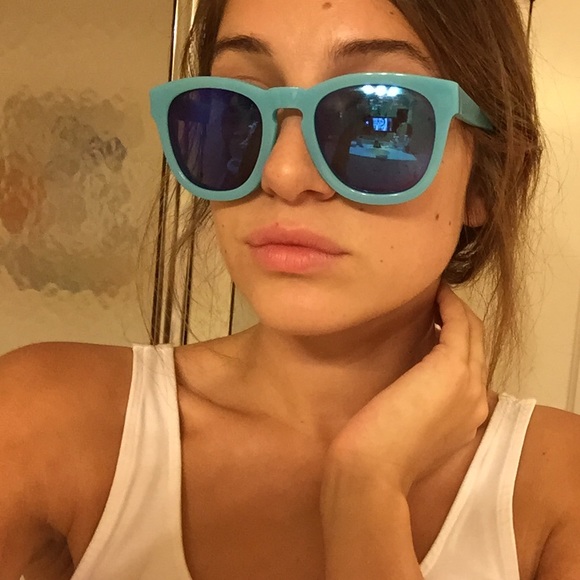 TRADED** Classic Blue Wildfox Sunglasses
