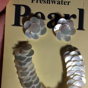 Freshwater Pearl Bracelet and Earring set
