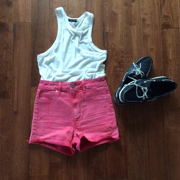 Size 0 high rise salmon shorts