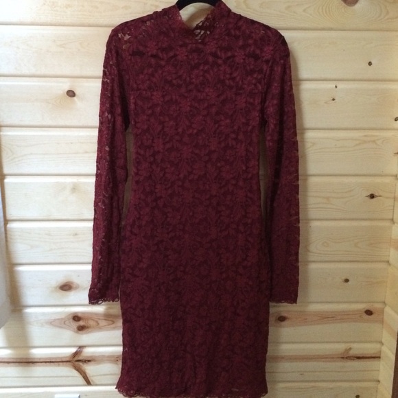 WINE LACE DRESS