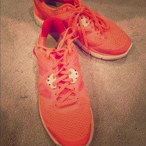 Orange Nike Tennis Shoes