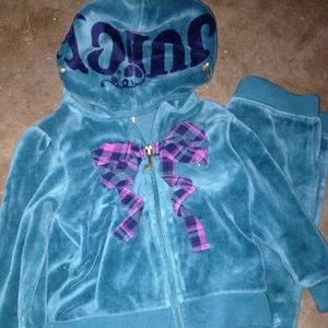juicy couture velour sweat suit w/ matching bow