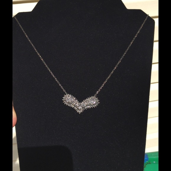 Sparkly heart necklace