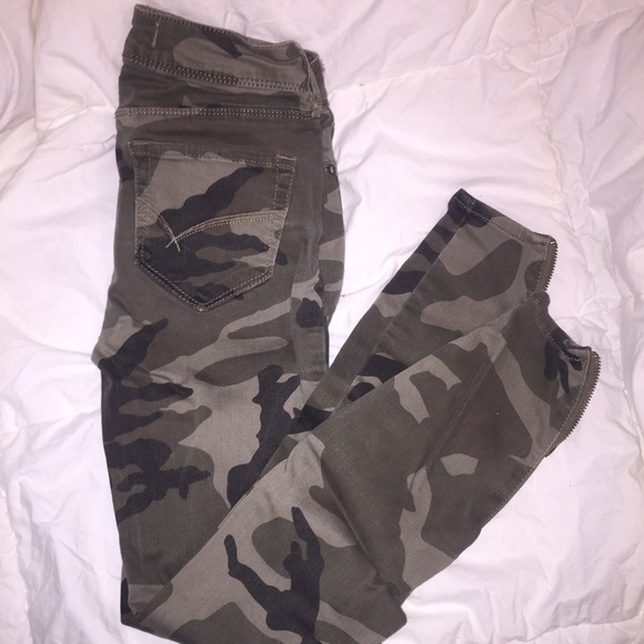 camo jeans