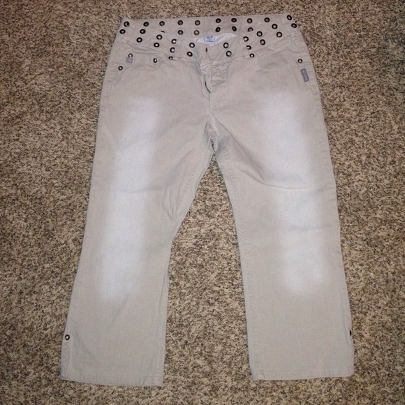 Silver Capri Jeans. Khaki. Size 31