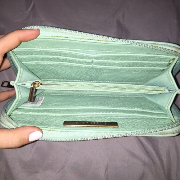 Wallet - Picture 3 of 3