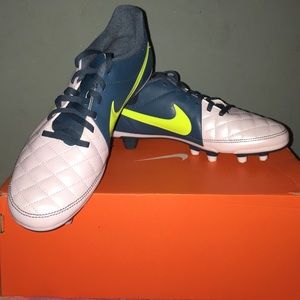 Women Nike Soccer Cleats