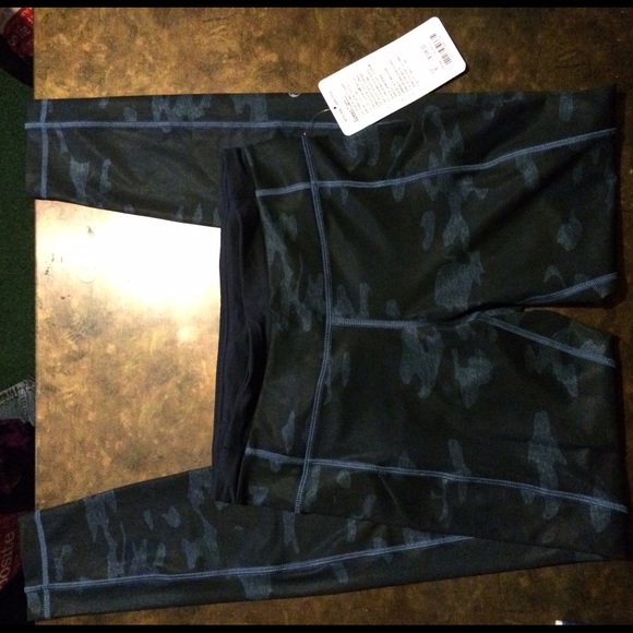 Nwt lululemon blue camo fatigue SOLD!!!!