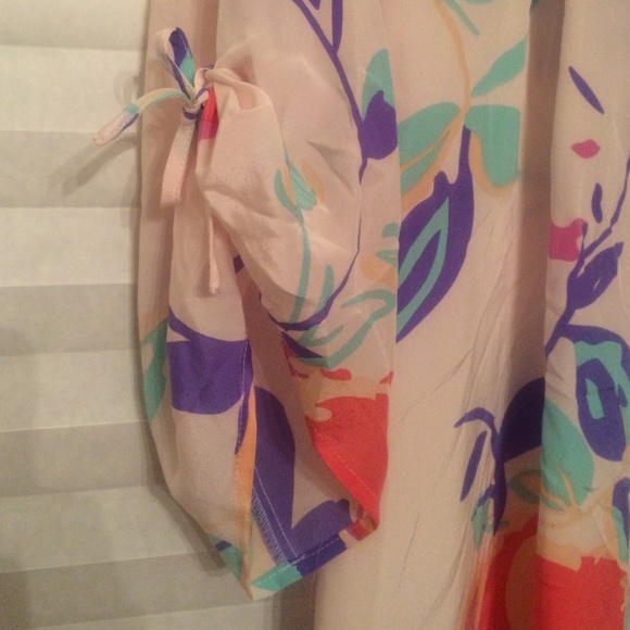 pink silk flower yumi kim blouse - Picture 3 of 4