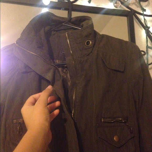 Jacket - Picture 3 of 4