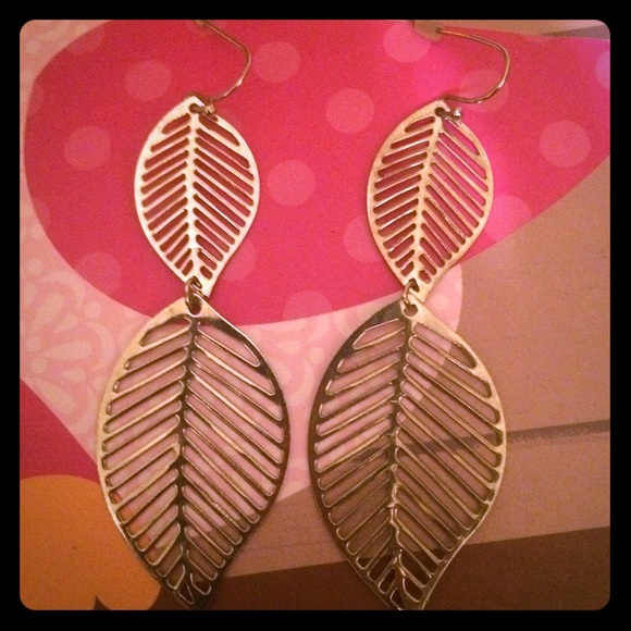 2 Leave hanging Earrings