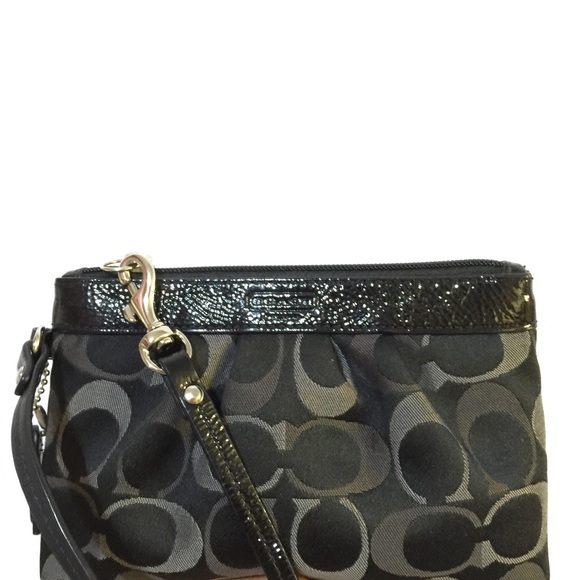 Coach Wristlet AUTHENTIC