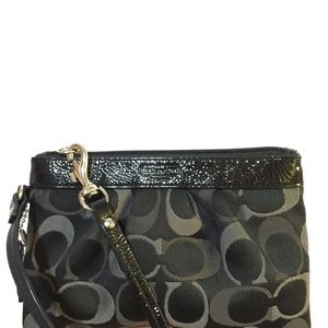 Coach Wristlet AUTHENTIC