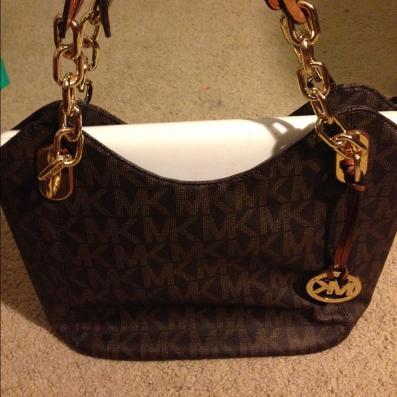 Photo of MK purse with laptop - Picture 1 of 1