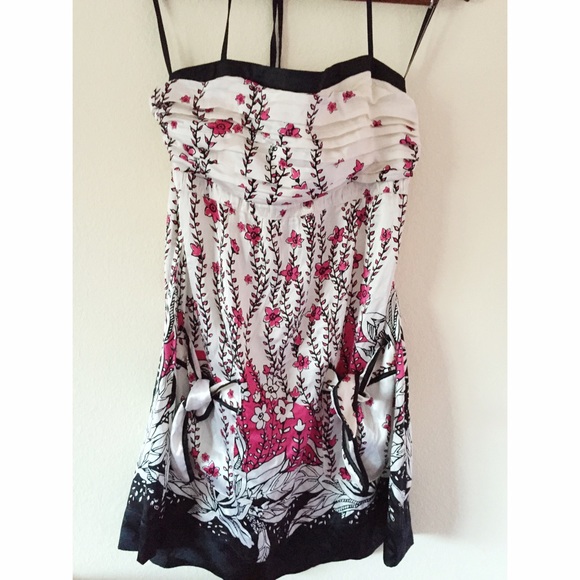 Bebe dress