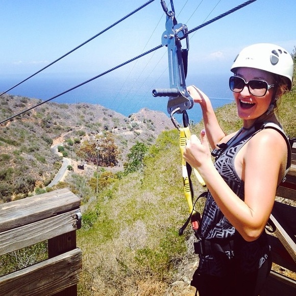 ABOUT YOUR SELLER! β€οΈπ - Picture 3 of 4