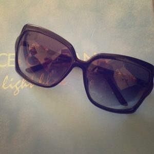 Gucci sunglasses!