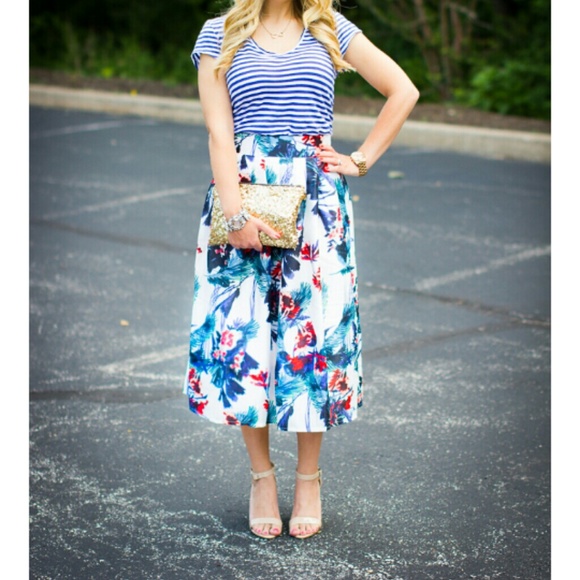 *Host Pick*Tropical Print Midi Skirt - Picture 2 of 3