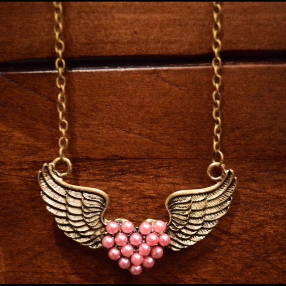 Flying Pearl Heart Chain Necklace - Picture 1 of 3