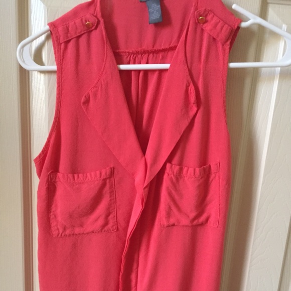 Cute coral tank top never worn