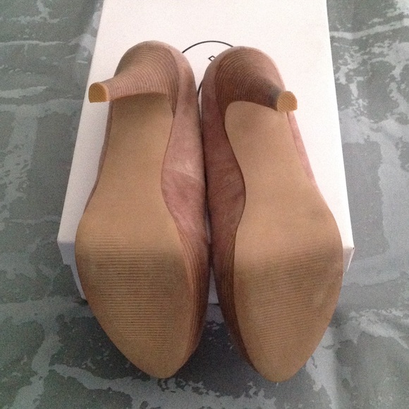 Steve Madden taupe suede heels - Picture 2 of 3