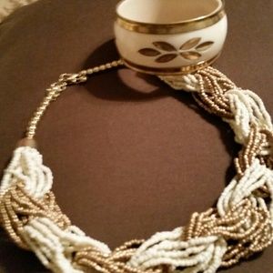 Necklace w matching bracelet