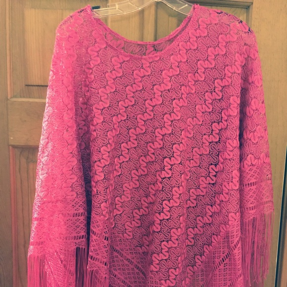 NWOT BEAUTIFUL HOT PINK/SILVER  LACE PONCHO