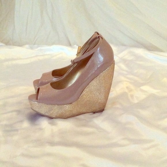 Sparkly Madden Girl peep toe wedge size 8.5