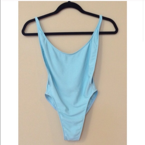 Looking for a bathing suit like this !! Small