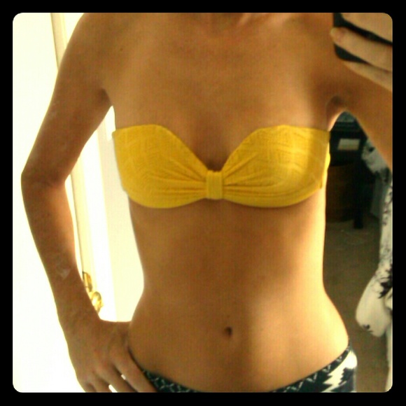 Yellow bathing suit top - Picture 1 of 2