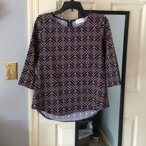 ¼ length flowly shirt