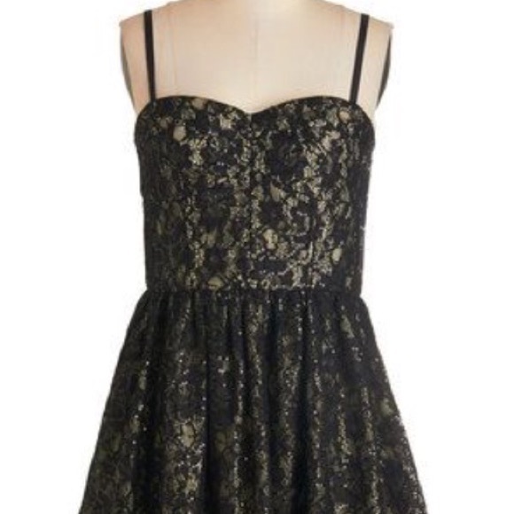 Admiring the Nightfall dress from modcloth