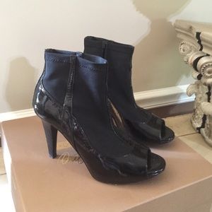 Donald j Pliner heels