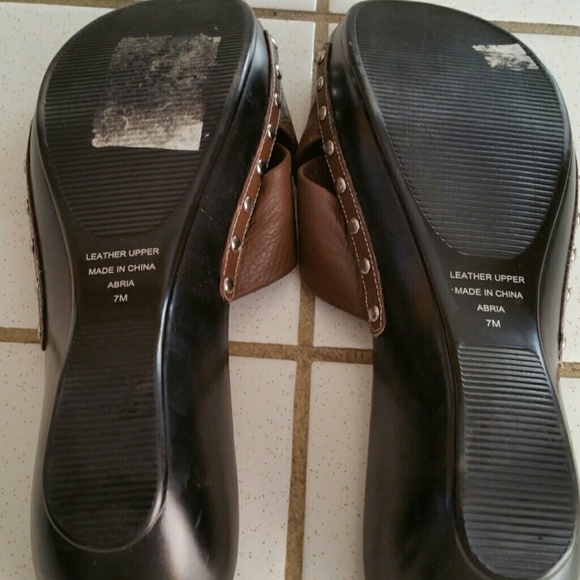 Brown Clog Sandals - Picture 3 of 3