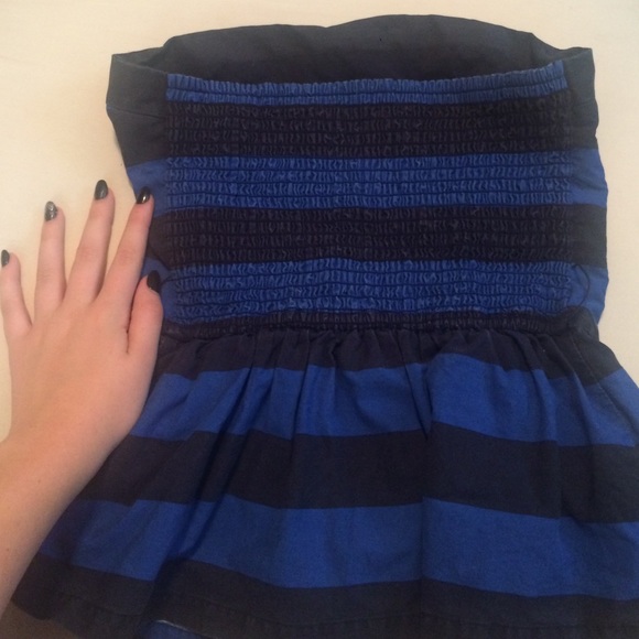 Blue and black strapless Hollister top - Picture 3 of 3