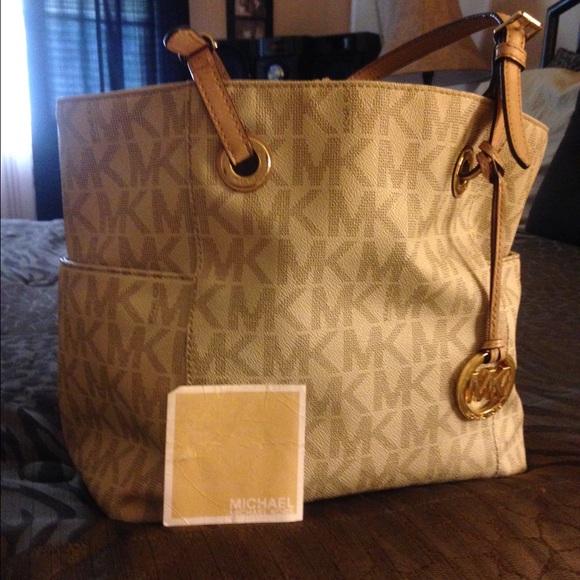 Michael Kors tote