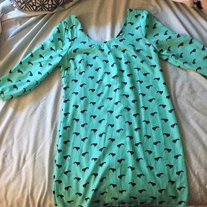 HOLDING NWT Vineyard Vines Look-Alike Dress