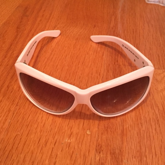 Juicy couture sunglasses 😎