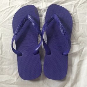 Havaianas purple flip flops NWOT
