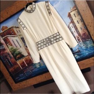 ‼️REDUCED‼️✨🎉HP 7/14🎉Vintage ivory silk dress✨