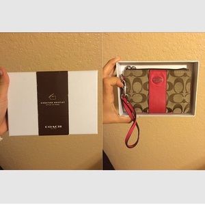 Coach Authentic Wristlet