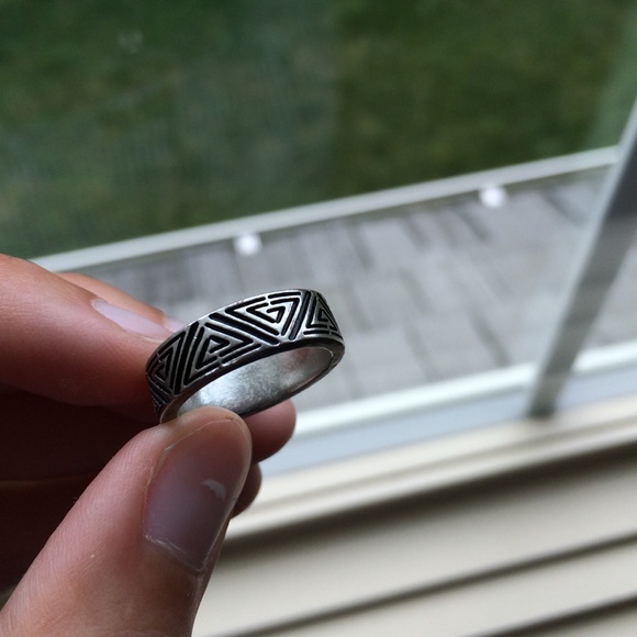 Aztec ring - Picture 2 of 2