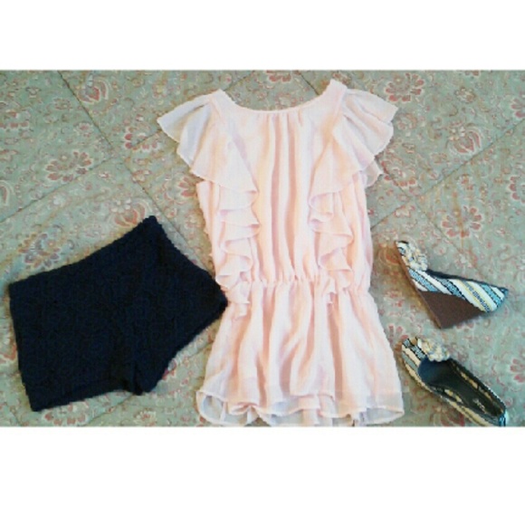 *BUNDLE* Top/shorts/shoes