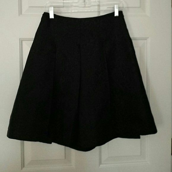 Express box pleat tone on tone rose pattern skirt