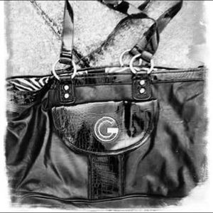 Oversized Guess purse need gone reserved
