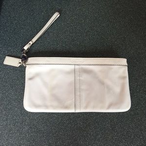White Coach Clutch