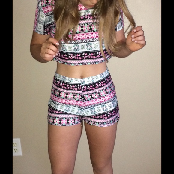 Boho Tribal 2 Piece NWOT