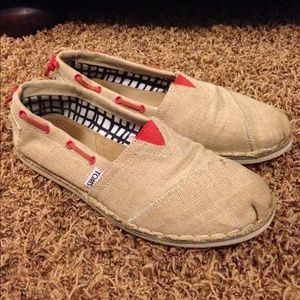 Toms shoes